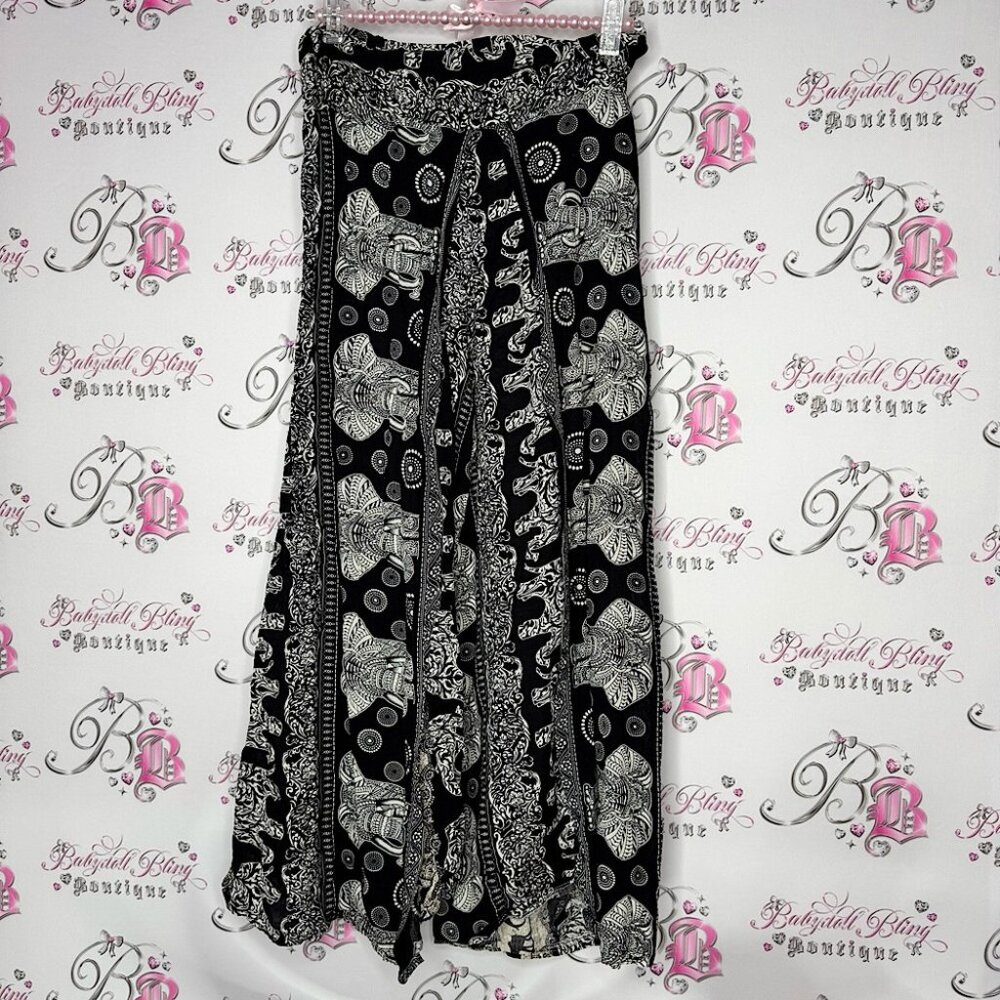 Elephant 🐘 Thailand pants one size fits all flare flowy black white flared boho
